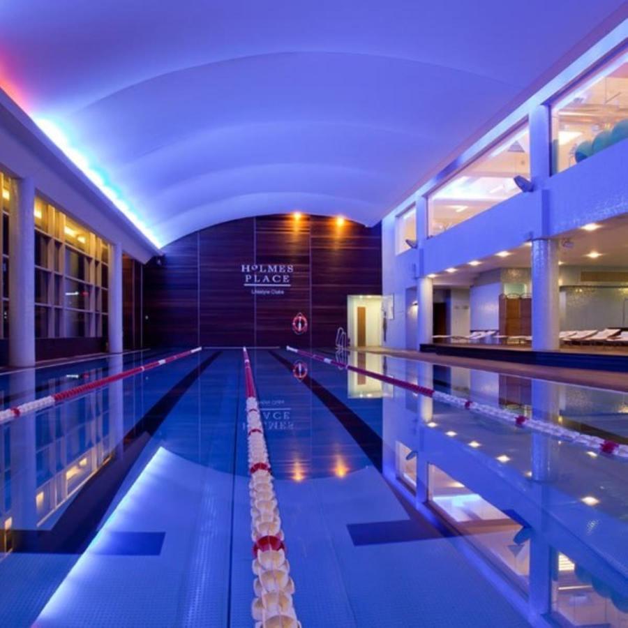 Modern Apartment With Pool Near Golden Terraces Varsóvia Exterior foto