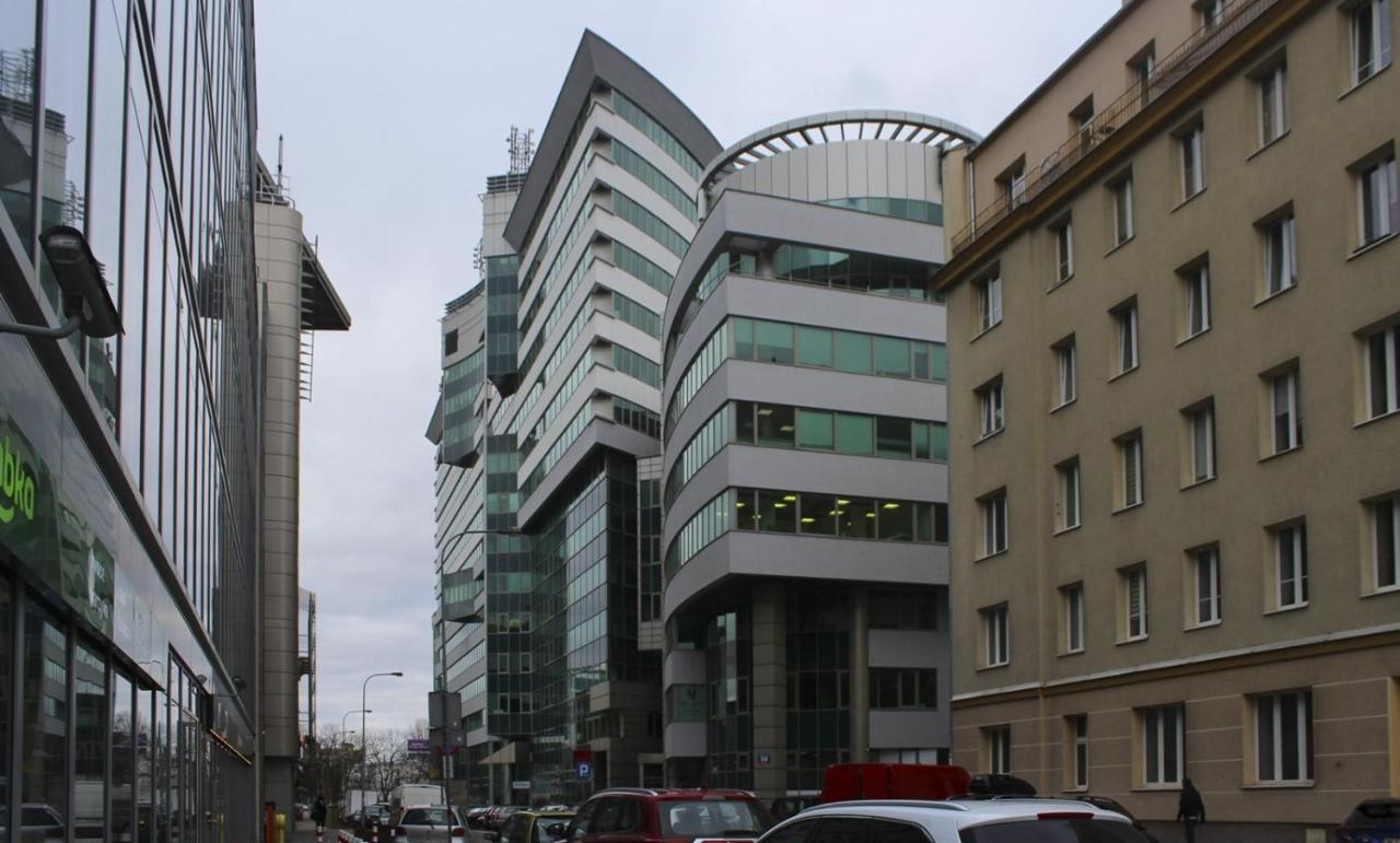 Modern Apartment With Pool Near Golden Terraces Varsóvia Exterior foto